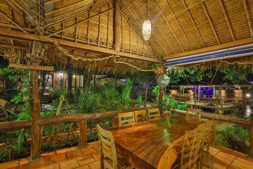 Natural Bungalows Restaurant&Bar Kampot Bagian luar foto